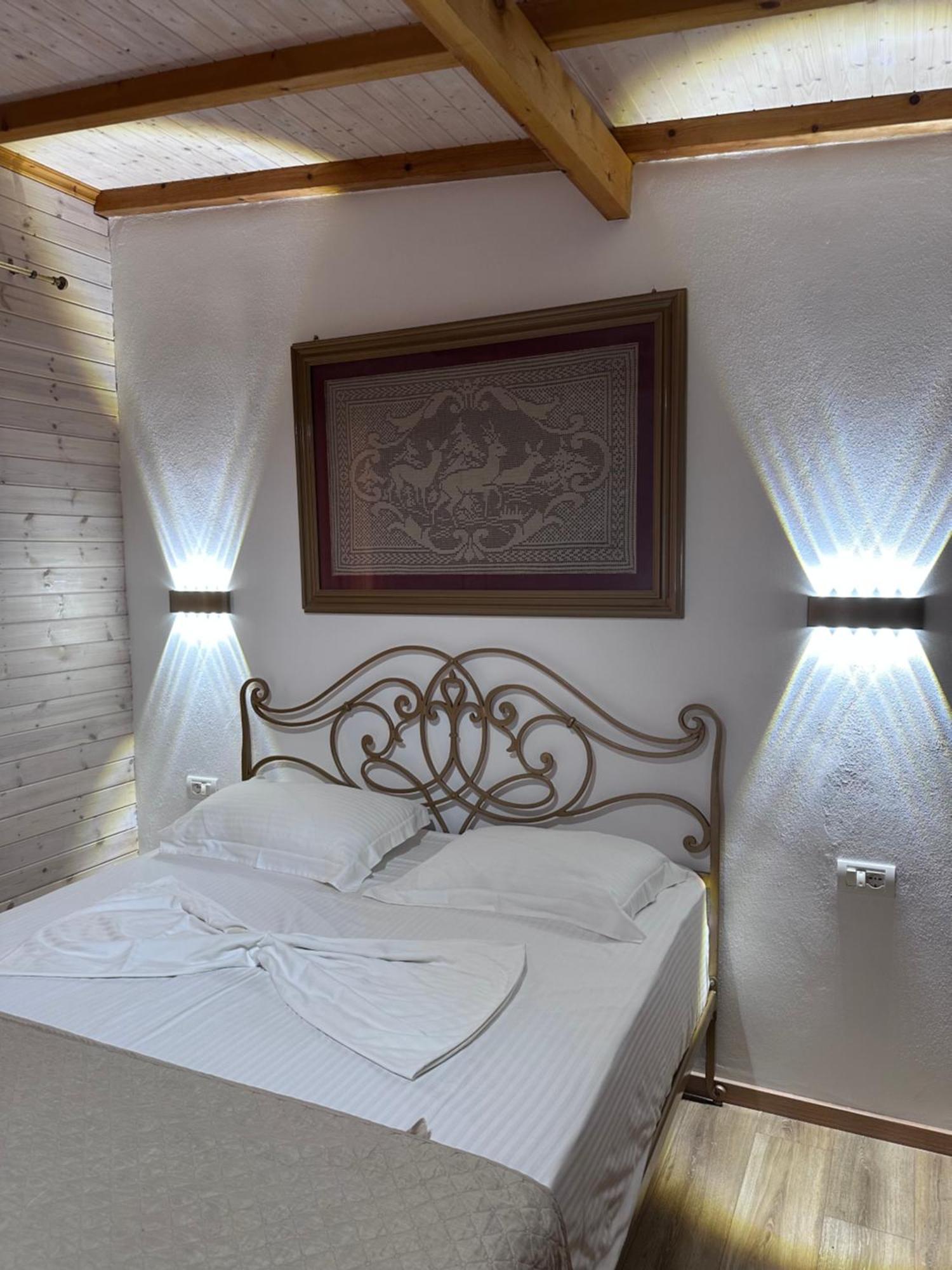 Nashos Bungalows Himare Fshat Exterior foto