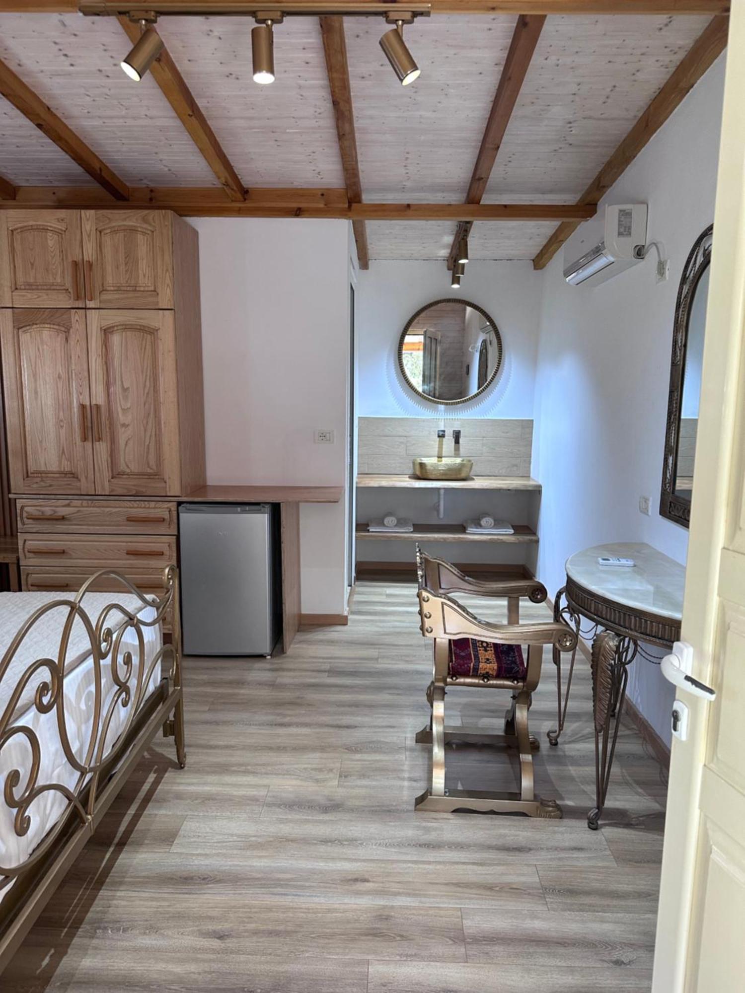Nashos Bungalows Himare Fshat Exterior foto