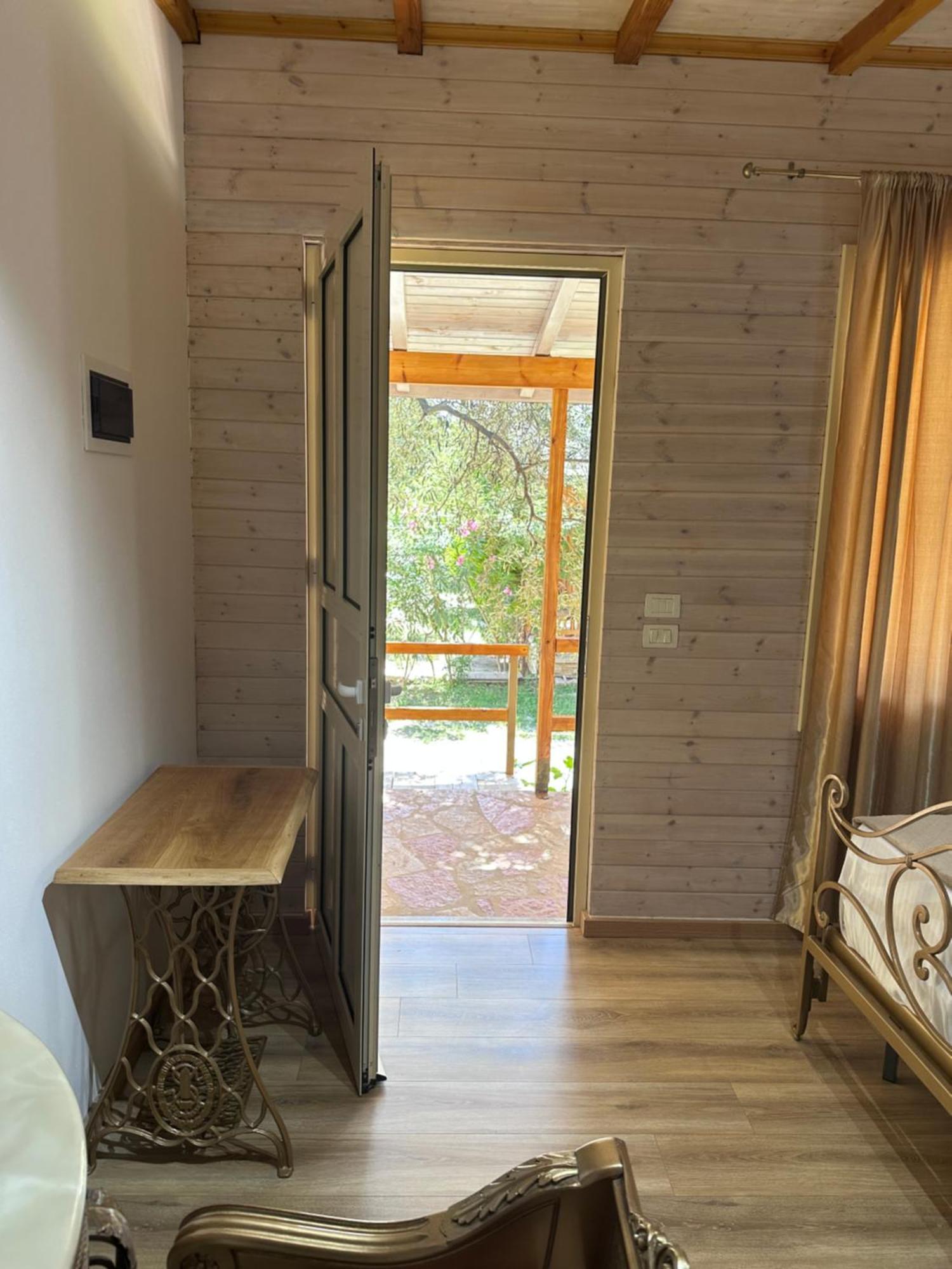 Nashos Bungalows Himare Fshat Exterior foto